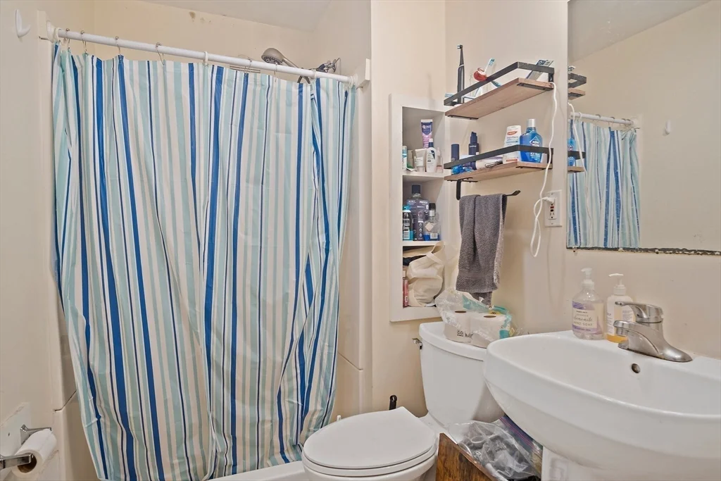 852 Huntington Ave, Mission Hill