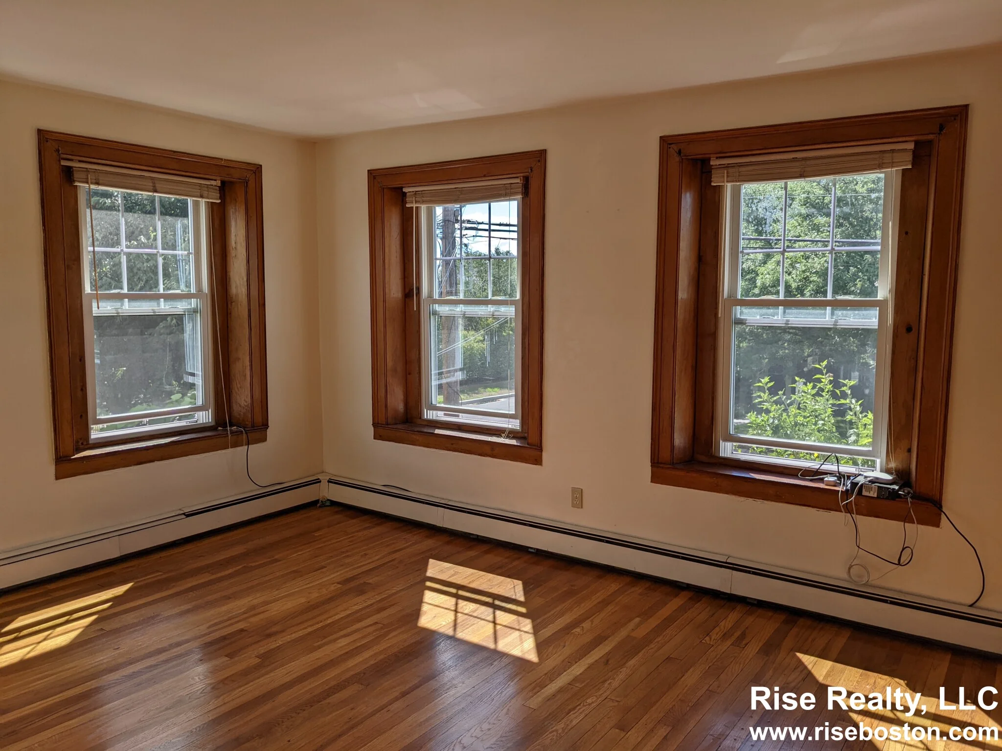 261 Lexington St, Watertown