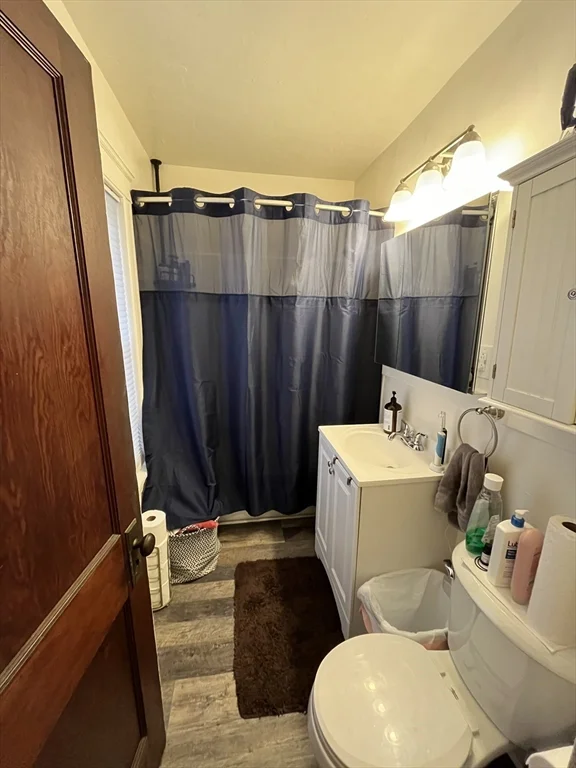 16-18 Oak Hill Rd, Waltham