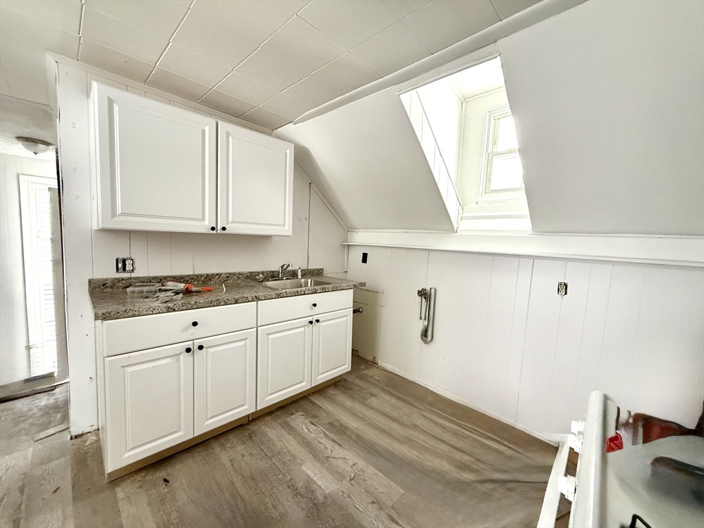 42 Salem St, Fitchburg