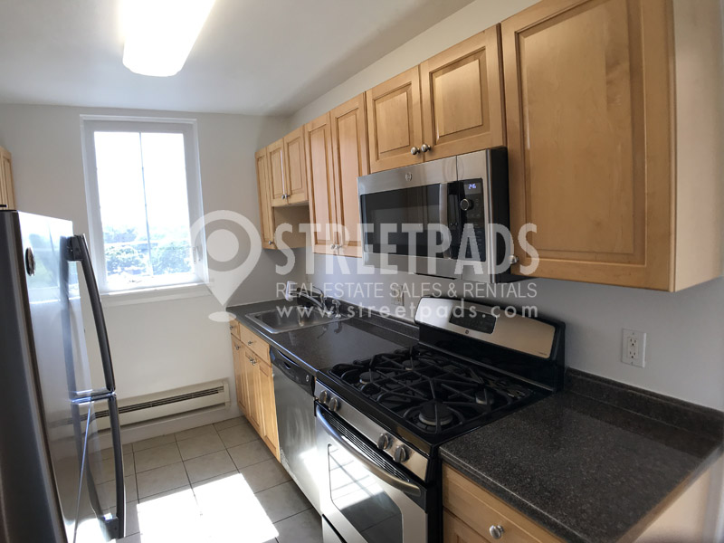 60 Brattle St, Harvard Square