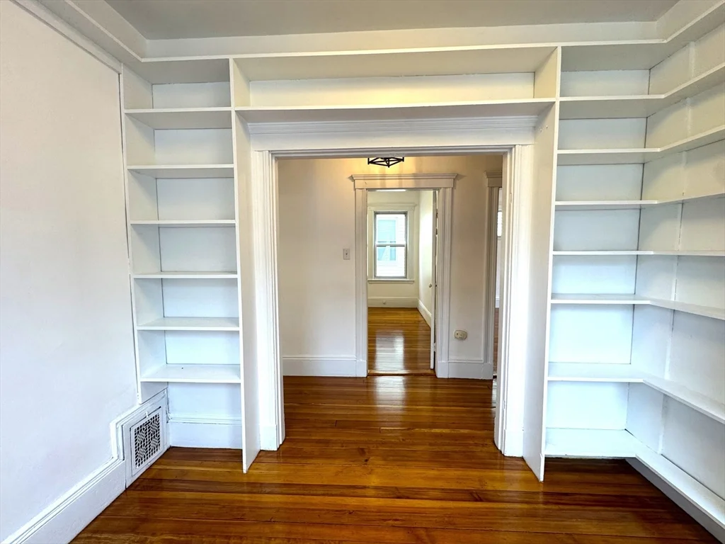 67 Washburn Ave, North Cambridge