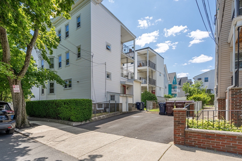 62 Vernal St, Everett