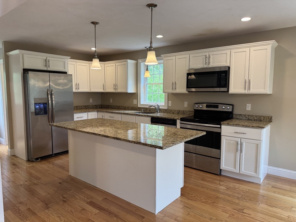 59 Wenham Rd, Carver