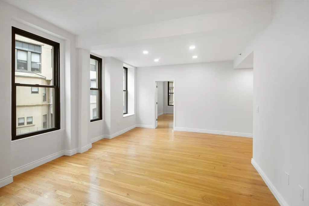 4 Charlesgate E, Back Bay