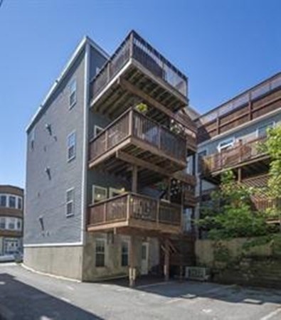 64 Gates St, South Boston