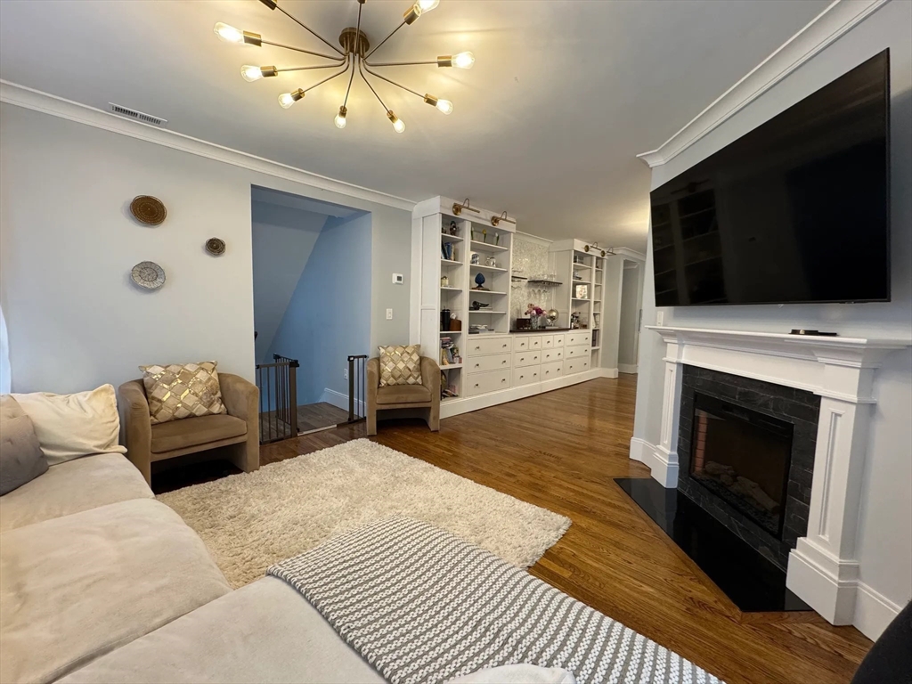 66 Calvary St, Waltham