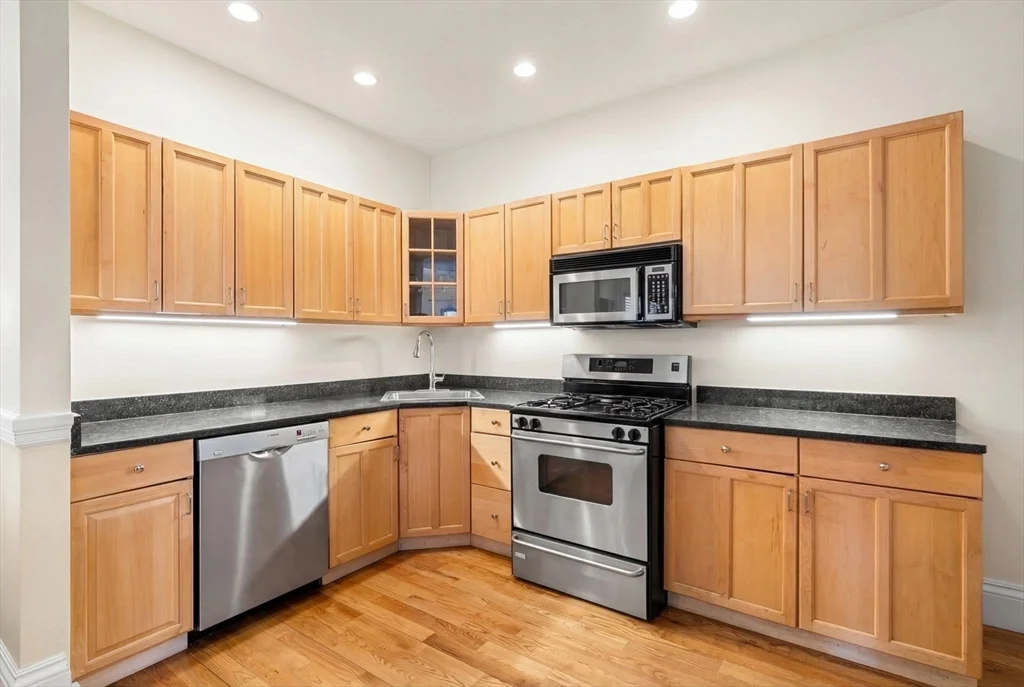 795 E 5th, South Boston