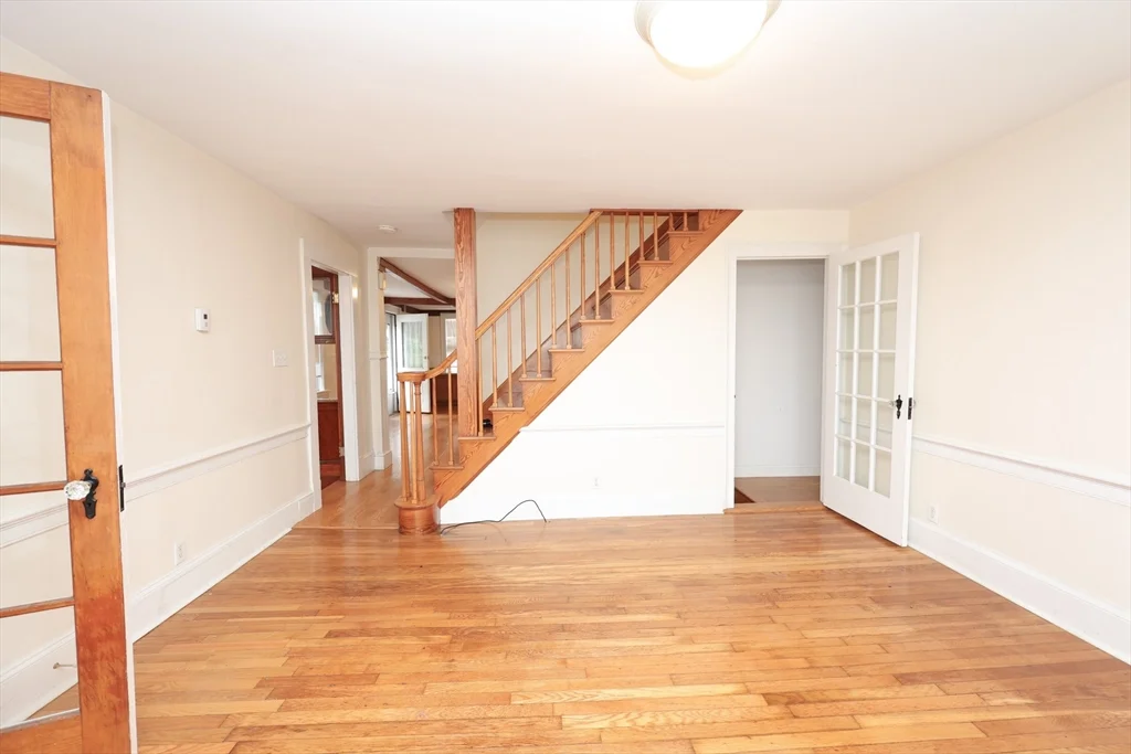 148 Neponset, Canton