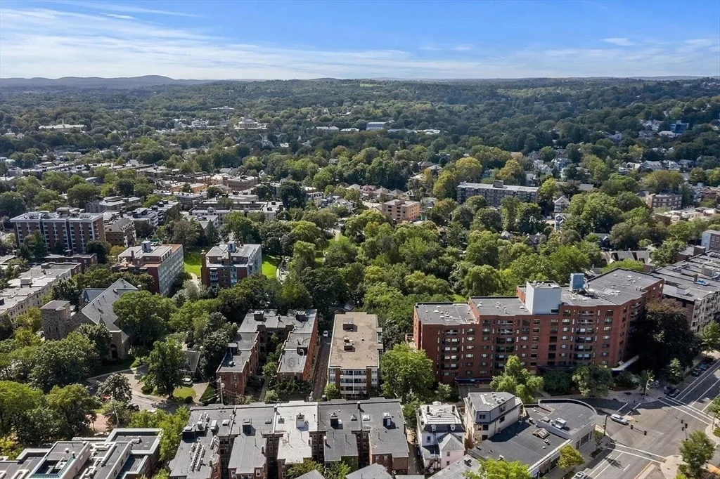 588 Washington St, Coolidge Corner