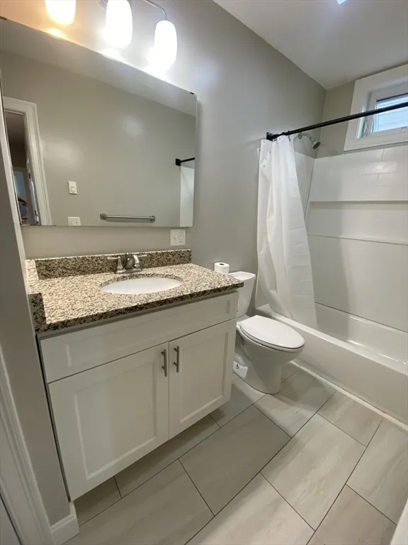 17 Maywood St, Roxbury