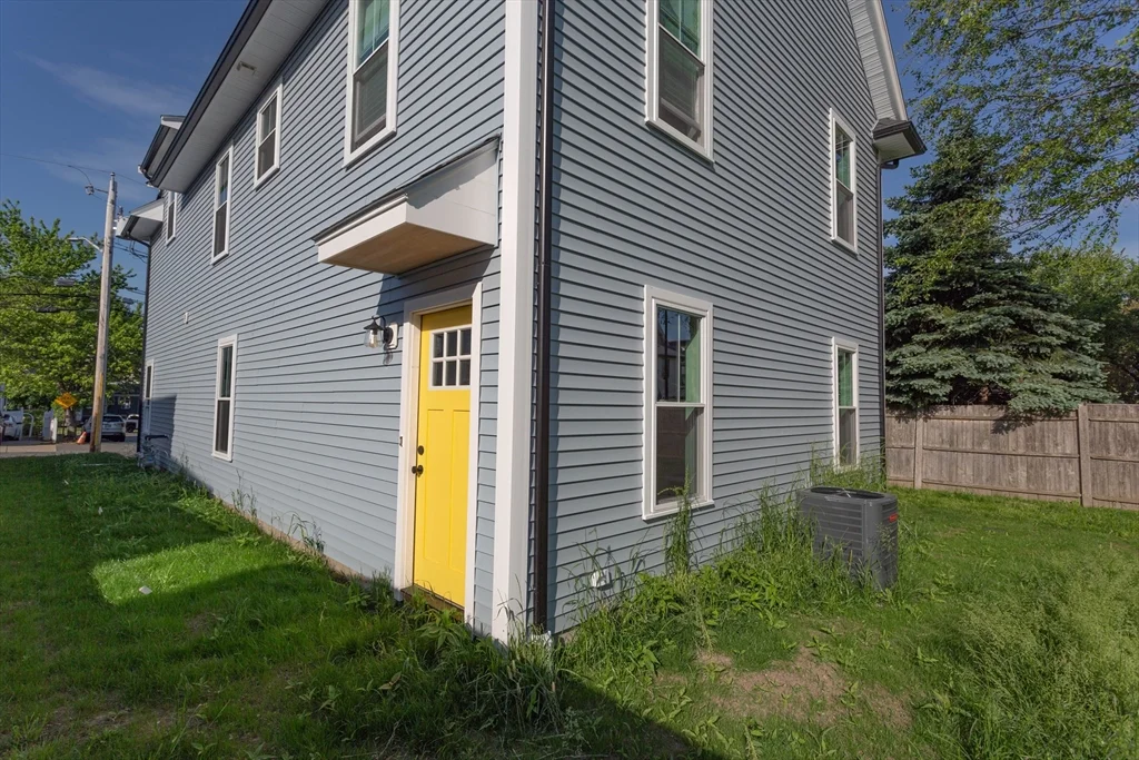 53 Tapley Ave, Revere