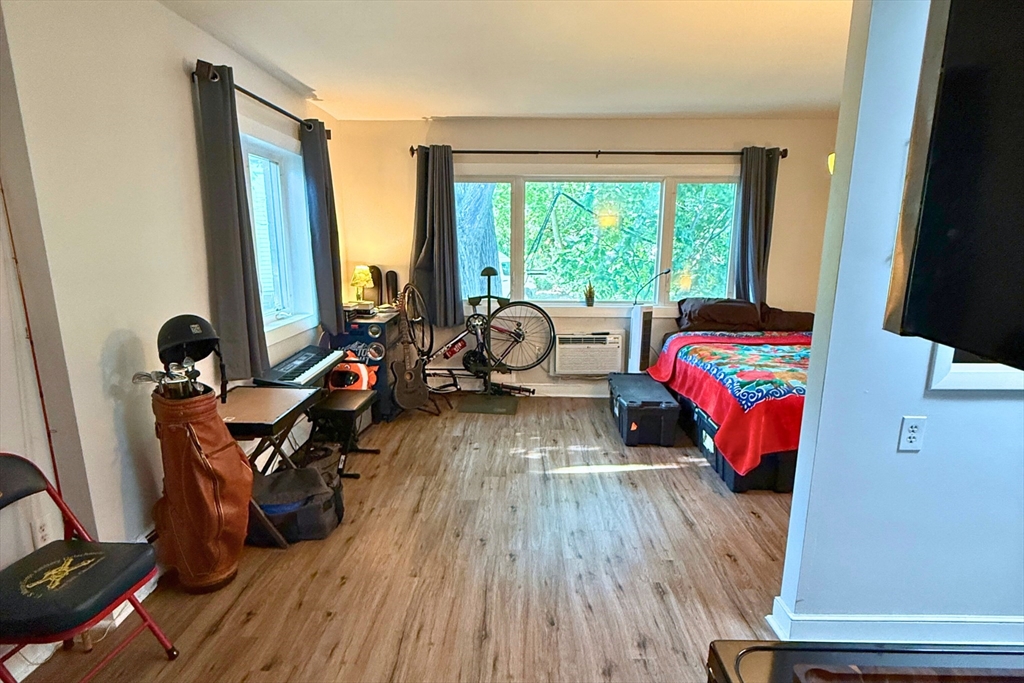 39 Willow St, West Roxbury