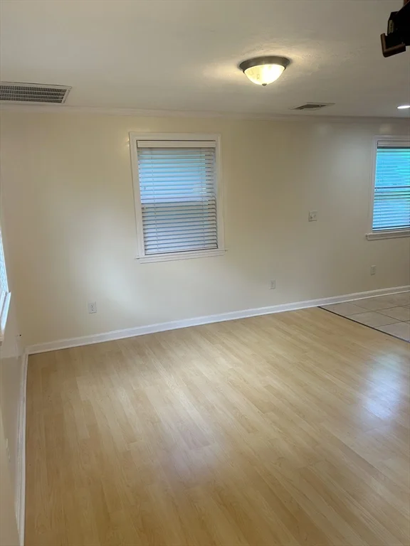 36 Hunting St, East Cambridge