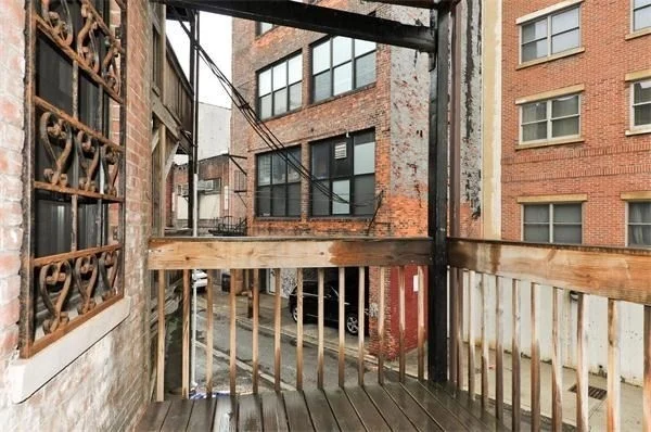 34 Edgerly Rd, Fenway