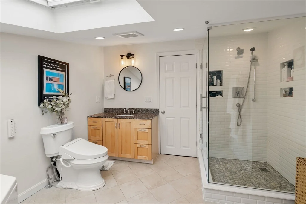 7 Quincy St, Watertown