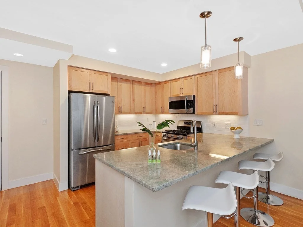 321 Hammond Pond Pkwy, Chestnut Hill