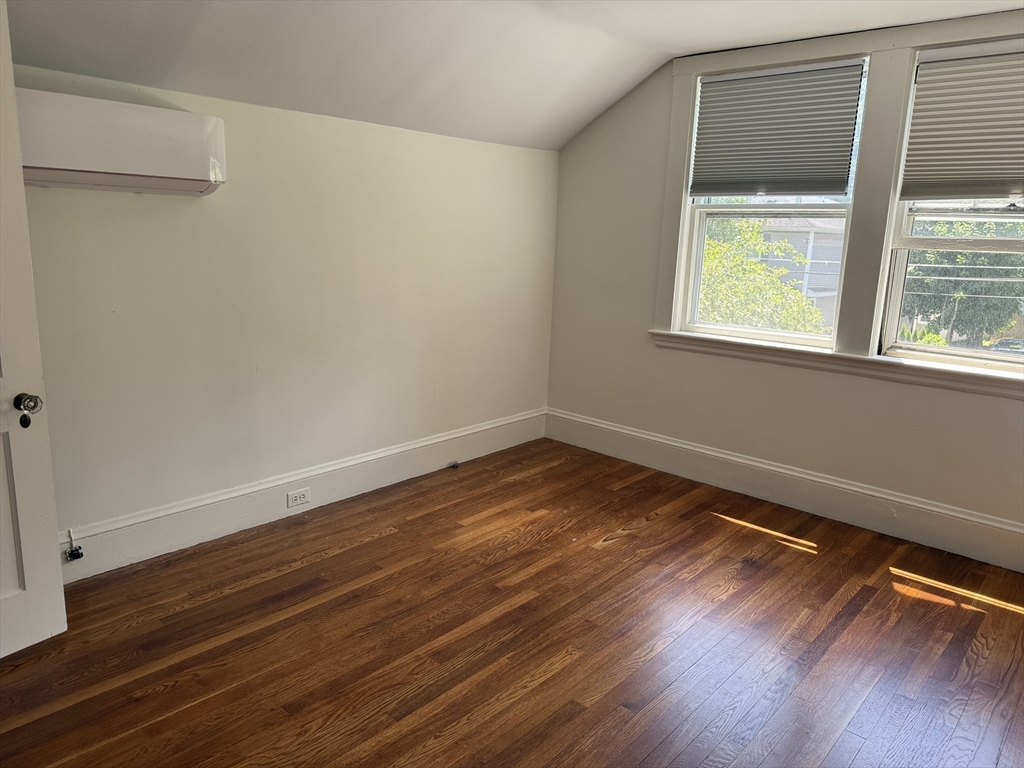 11 Durant Rd, Wellesley