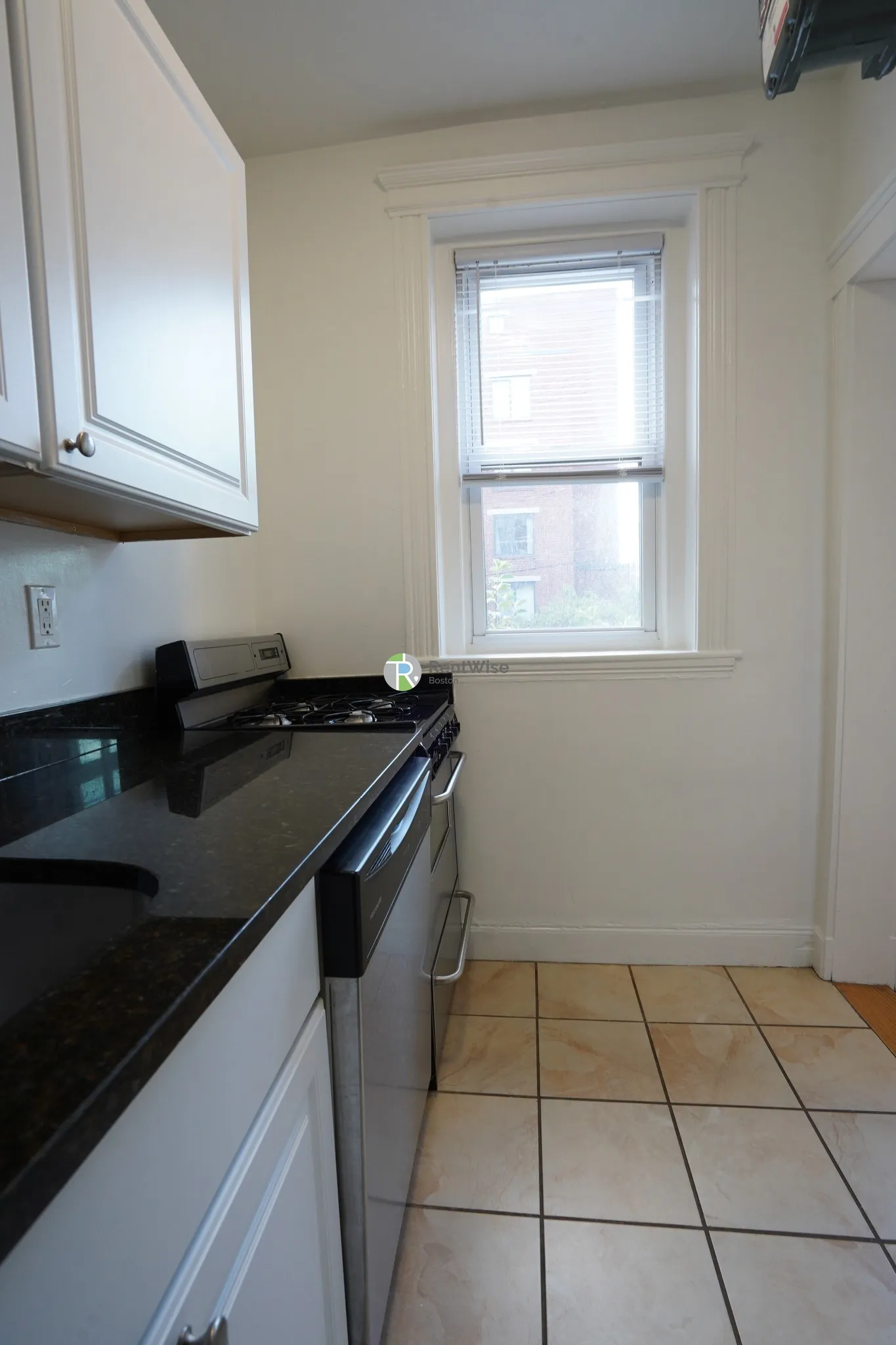 82 Brainerd Rd, Allston