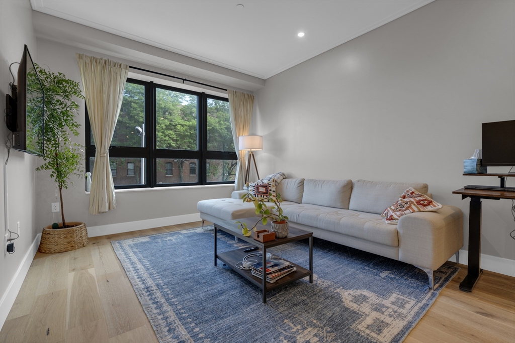 70 Leo Birmingham Pkwa, Brighton