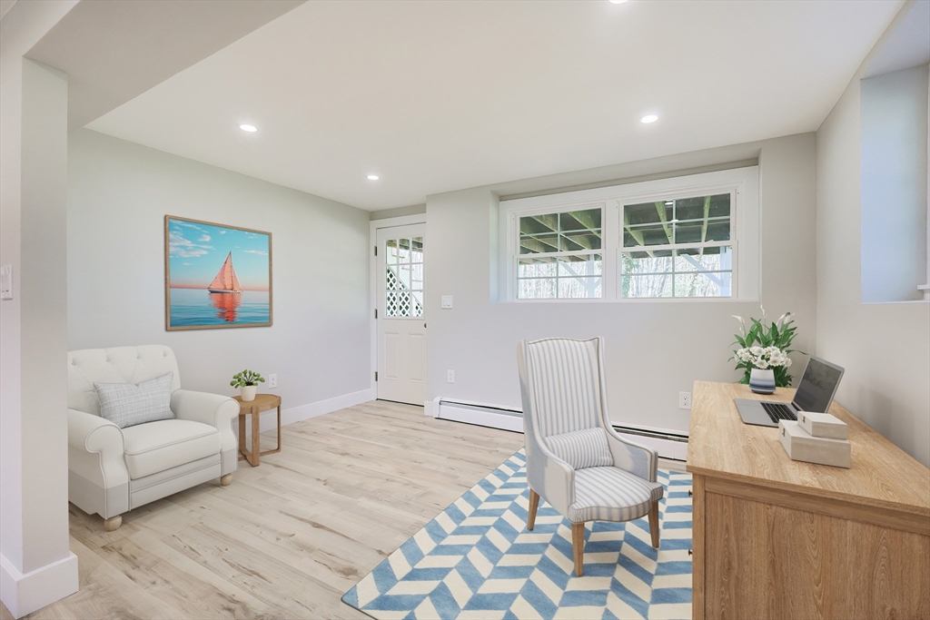 17 Hillside Dr, Beechwood