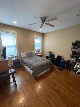 1714 Commonwealth, Brighton