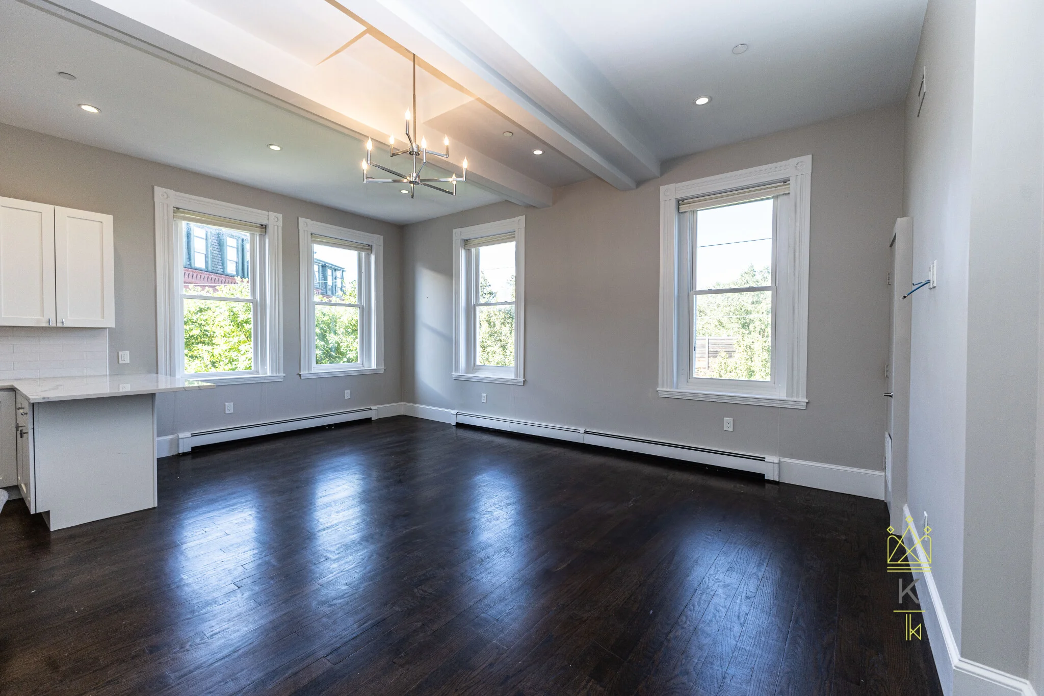 85 Regent St, Roxbury