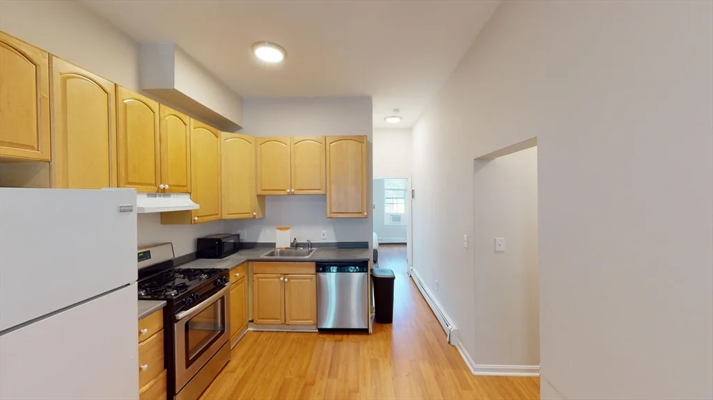 96 Hammond St, South End