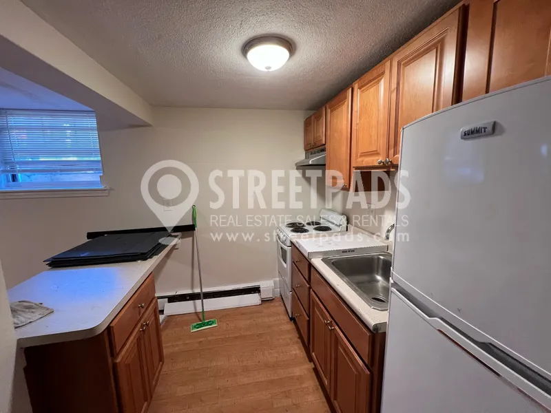 180 North Beacon St, Brighton