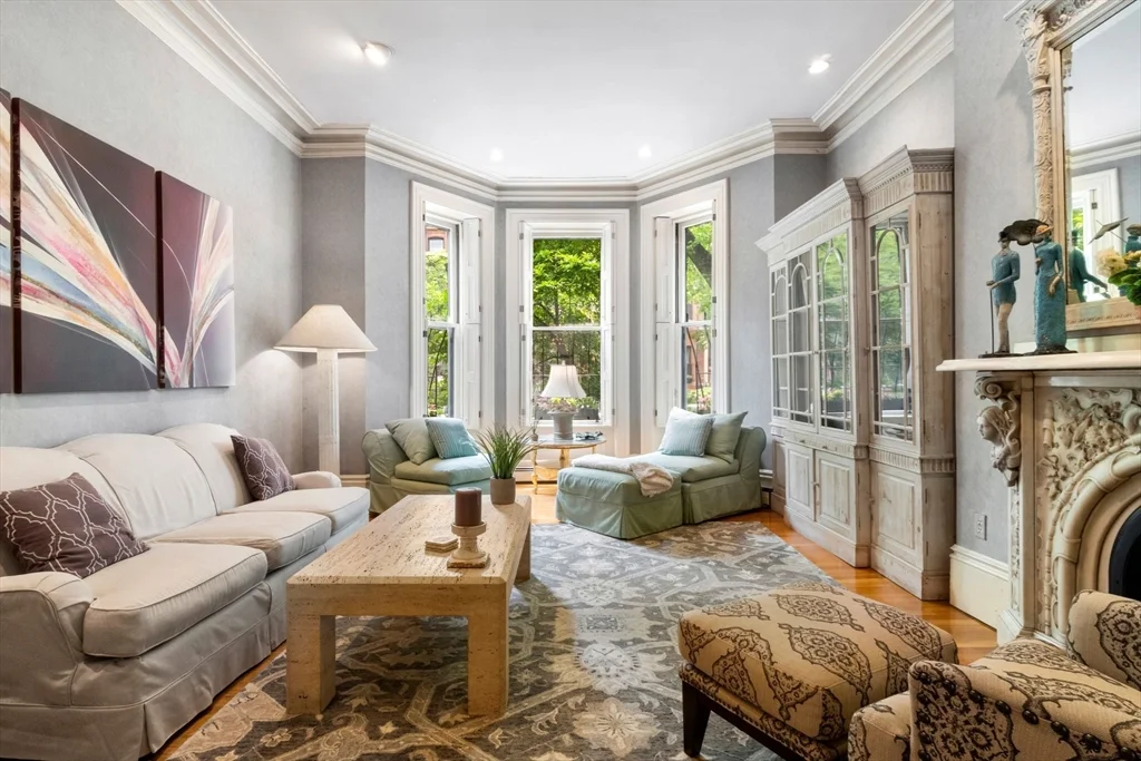 319 Marlborough St, Back Bay