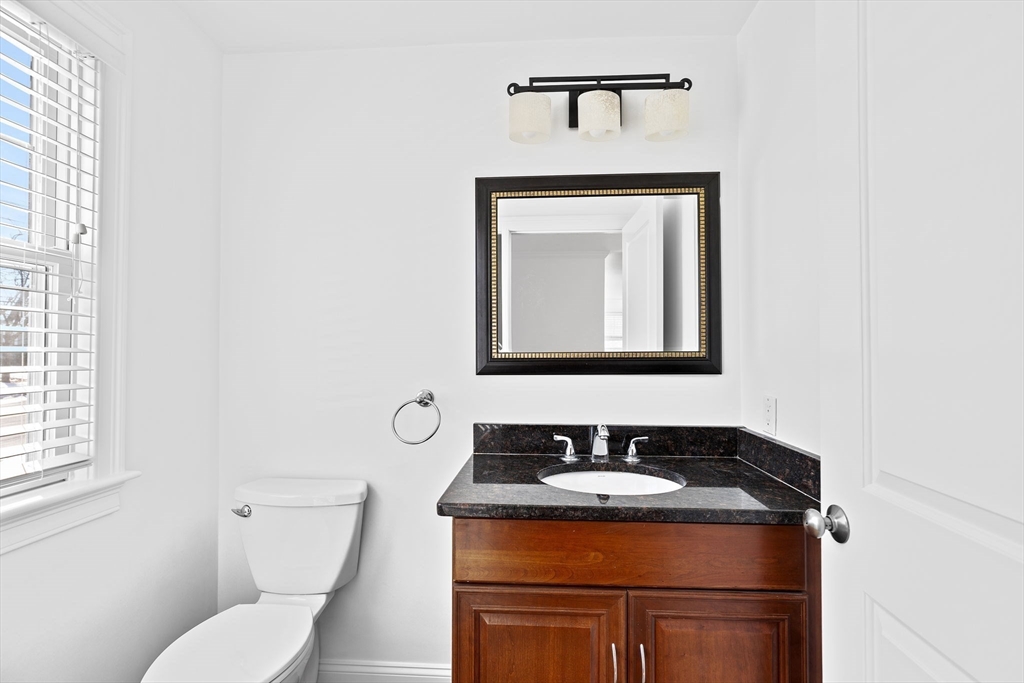 47 Fottler Rd, Hingham