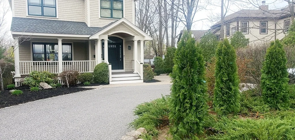 24 Elm, Dedham