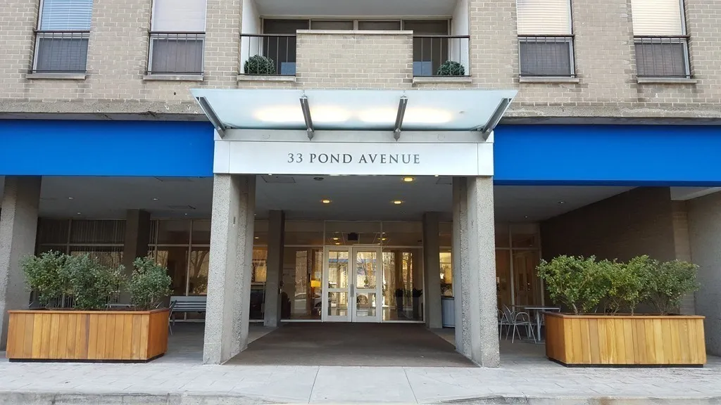 33 Pond Ave, Brookline Village