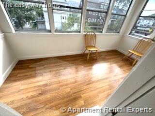 294 Boston Ave, Tufts