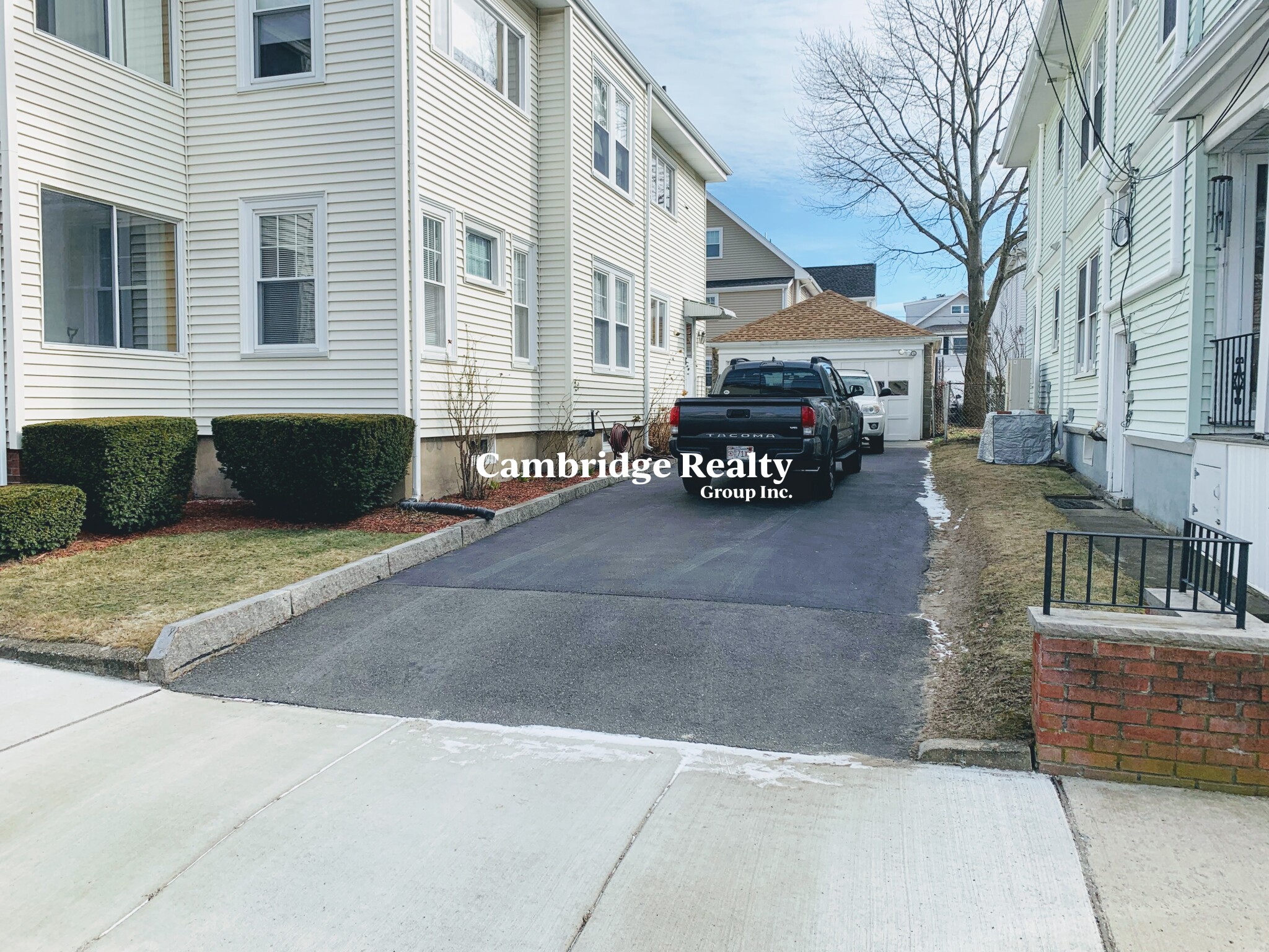 19 Adams St, Arlington