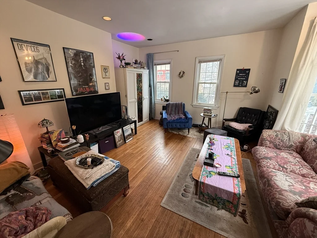 7-9 Biltmore St, Jamaica Plain