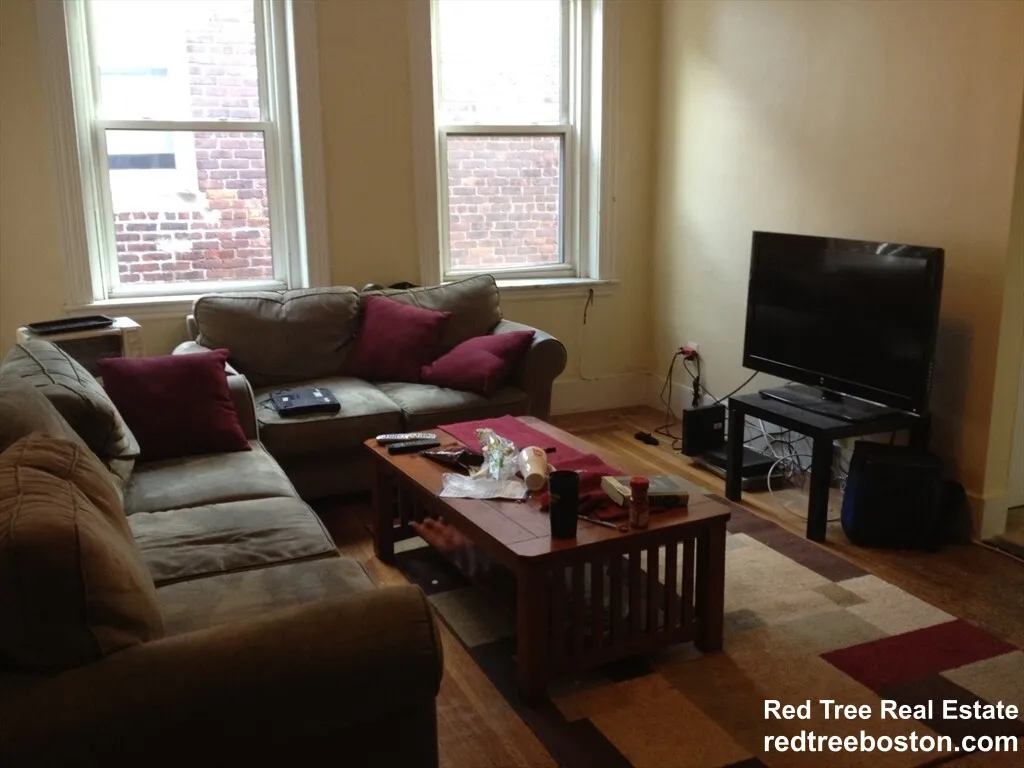 71 South Huntington Ave, Jamaica Plain