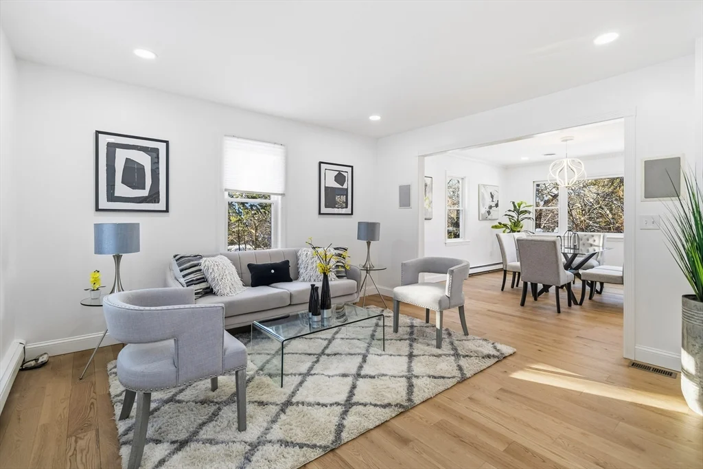 183 Gardner St, Hingham