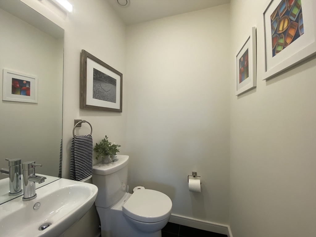 78 Fort Ave, Roxbury