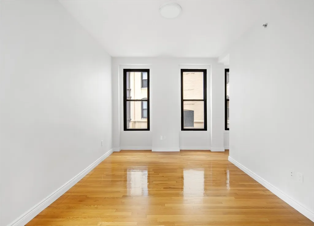 4 Charlesgate E, Back Bay