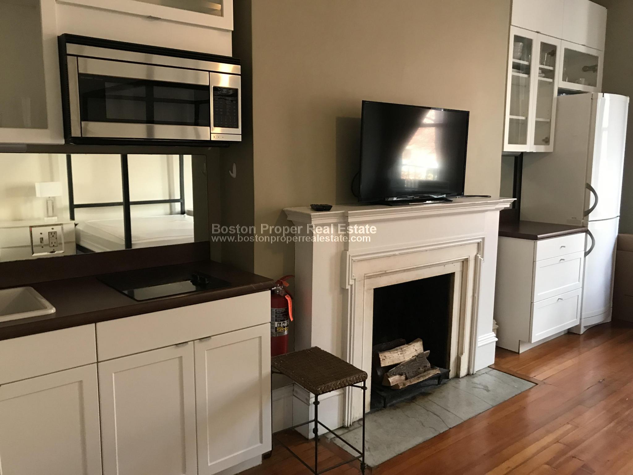 323 Beacon St, Back Bay