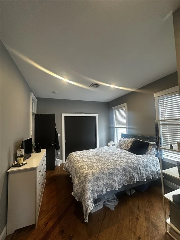 129 G St, South Boston