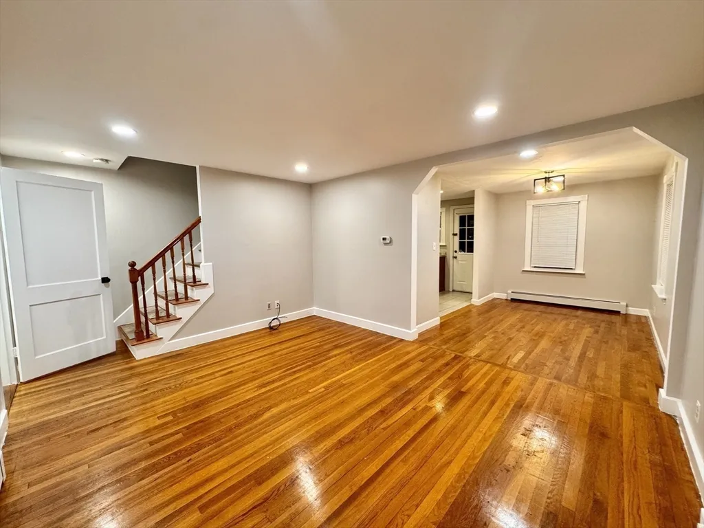 84 Reed St, West Side