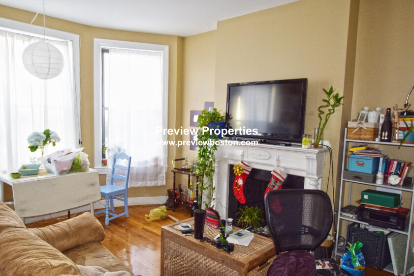 17 Highgate St, Allston