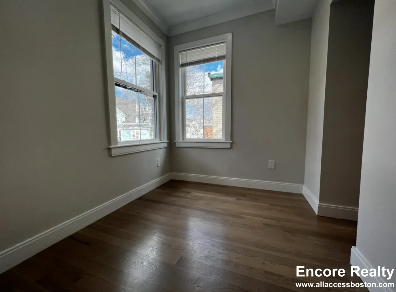 47 Englewood Ave, Brighton