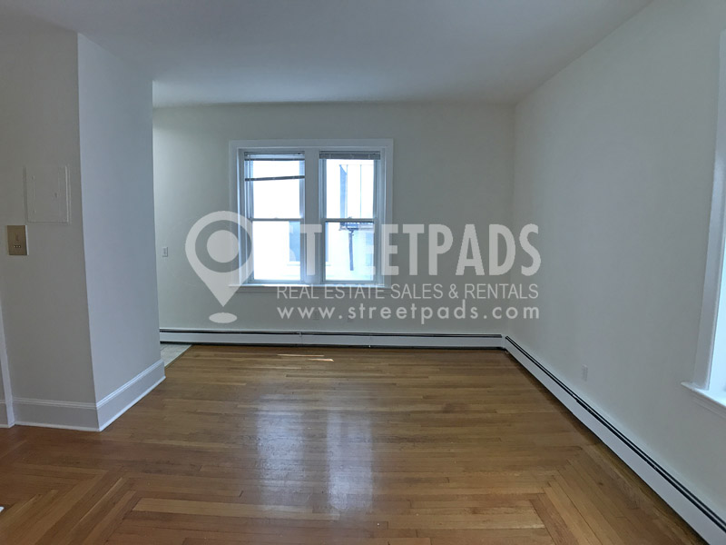 1539 Beacon St, Griggs Park