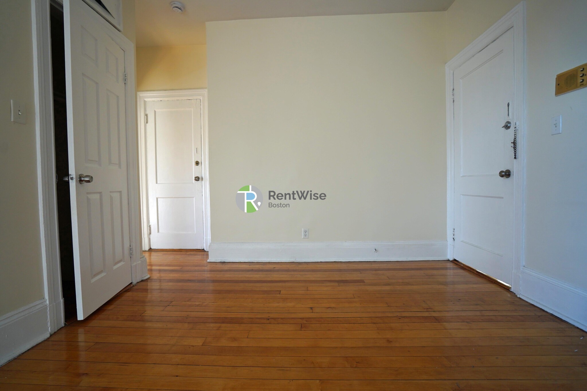 1216 Commonwealth Ave, Brighton