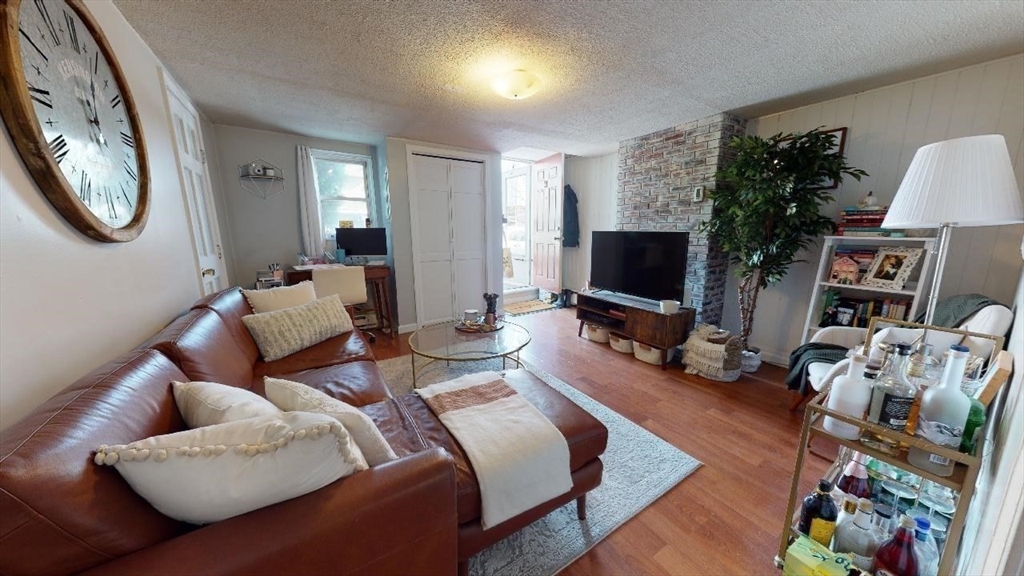 34B Lexington St, Eagle Hill