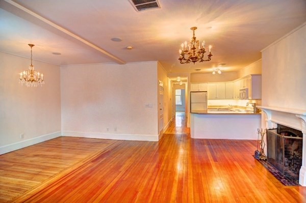 238 Marlborough St, Back Bay