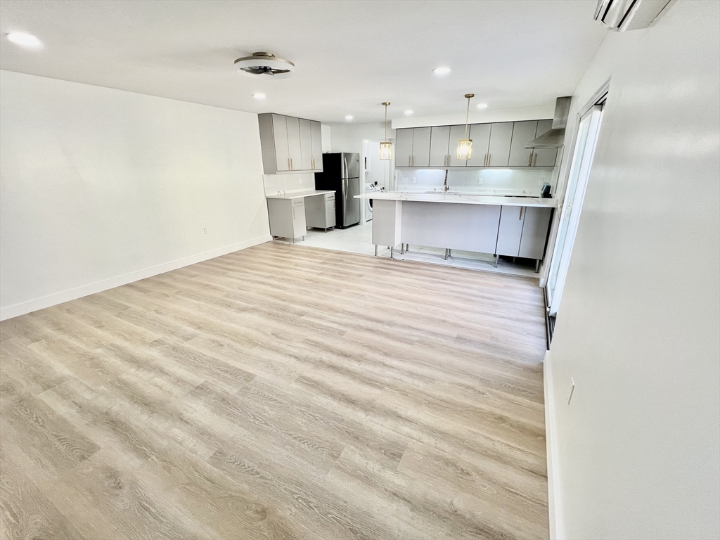 468 Brock Ave, South